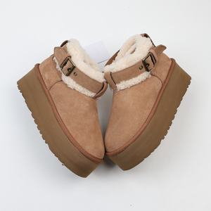 Bottes d'hiver décontractées en similicuir, style designer, Uggs, tendance, confortables, chaudes, à semelle épaisse, douces, pour la neige - Product Image 1