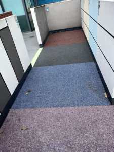 Peinture acrylique imperméable et résistante aux intempéries pour l'extérieur, l'intérieur, les façades de bâtiments, les murs de jardin, les meubles - Product Image 4