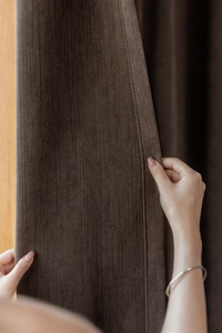 <span class=keywords><strong>Tende</strong></span> Oscuranti di Lusso in Ciniglia Marrone con Motivo Floreale e Orlo Decorato, <span class=keywords><strong>Tende</strong></span> Personalizzate <span class=keywords><strong>per</strong></span> Soggiorno - Product Image 4