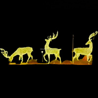 Grande traîneau de Noël lumineux d'extérieur avec rennes, cerfs et élan, structure en fil métallique, pour affichage commercial en centre commercial et sur pelouse