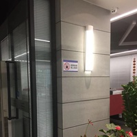 Offre Spéciale contemporain avec longueur personnalisée pour le bureau, diffuseur en acrylique transparent, lumière linéaire à faible ujr led, lampe de bureau