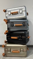 Échantillon Gratuit Valises à Cadre en Aluminium avec Roues Pivotantes, Poignée USB, Valise de Voyage en PC 28 Pouces, Ensemble de Bagages Cabine pour Femmes avec Verrouillage TSA