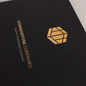 高级定制徽标 UV 环保豪华大号哑光硬纸盒纸板黑色可折叠空纸盒磁力闭合礼品盒 - Product Image 4