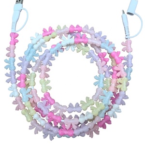 Chargeur de téléphone Type-C créatif DIY avec perles en forme de cœur, d'étoile et de nœud, coloré, en matériaux PVC/ABS/TPE pour ordinateur et téléphone portable - Product Image 5