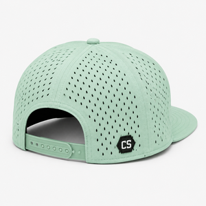 Casquette de golf réglable OEM ODM avec trous découpés au laser, logo personnalisé en PVC, casquette snapback perforée imperméable - Product Image 3