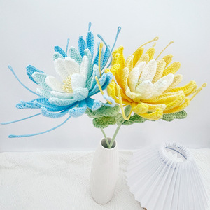 Fiore di Epiphyllum Oxypetalum in Lana Lavorato all'Uncinetto, Decorazione per Scrivania, Accessorio per Fotografia, Fiori Lavorati a Mano, Capodanno - Product Image 4