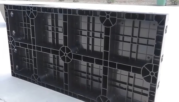 plastic mold