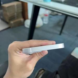 Teléfono Celular Usado para <span class=keywords><strong>iPhone</strong></span> 14, <span class=keywords><strong>iPhone</strong></span> <span class=keywords><strong>13</strong></span>, 14, 15 de Apple Usados, 128 GB / 512 GB, Desbloqueados, Teléfonos Móviles de Segunda Mano - Product Image 4