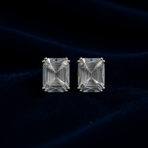 E1423 Orecchini in Oro Bianco con Diamanti Taglio Smeraldo, Stile Classico da Donna, Gioielli con Pietre Naturali - Product Image 2