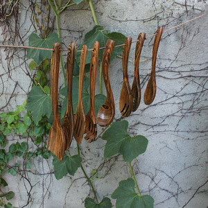 Ensemble d'ustensiles de cuisine en bois d'olivier, 8 pièces, sans danger pour les aliments, lavage à la main uniquement, spatules, louches, cuillères ajourées, cuillères à nouilles - Product Image 2