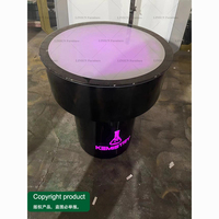 Canapé de club de nuit moderne avec table basse LED, canapé incurvé en cuir noir de luxe pour restaurant, hôtel, salon commercial, bar