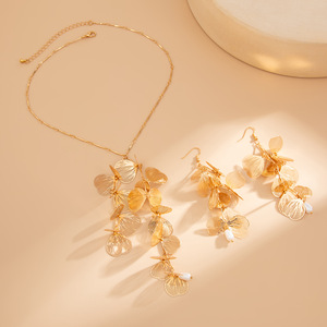<strong>Gold</strong> Color <strong>Metal</strong> Petal Charm Long Tassel Necklace for Women Choker Chest Chain Jewelry <strong>Collar</strong> Gifts Party Wedding - Product Image 5