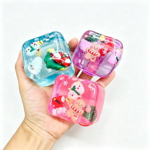 Jouets Squishy de Noël à Presser : Bonhomme de Neige, Pain d'Épices, Cube de Maltose pour Enfants - Product Image 2
