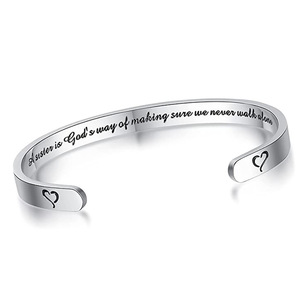 Bracelet manchette en acier inoxydable de 6 mm de large, motif flèche gravé au laser, cadeau d'amitié pour femme - Product Image 3