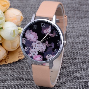Montre pour femme style Tour Eiffel, bracelet en cuir orné de strass, mouvement à quartz, vente en gros usine - Product Image 5