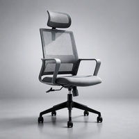 Chaise de bureau de direction haut de gamme avec appui-tête réglable, dossier en maille grise, siège rembourré et bouton de réglage de la tension à vérin à gaz pour le lieu de travail
