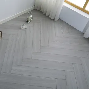 Nuevo piso de madera maciza de tres capas Superficie resistente al desgaste de papel de madera Suelo de madera de ingeniería de estilo múltiple