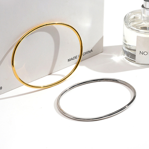 Commercio all'ingrosso di moda 18K placcato <span class=keywords><strong>oro</strong></span> in acciaio inox gioielli superficie liscia <span class=keywords><strong>cavigliera</strong></span> braccialetto impermeabile per <span class=keywords><strong>donna</strong></span> cavigliere C249315 - Product Image 6