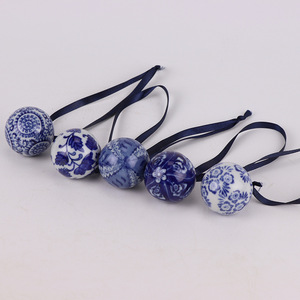 Giáng sinh trang trí lễ hội màu xanh và trắng sứ giáng sinh Bóng Mặt dây chuyền thông nón Cây giáng sinh trang trí treo - Product Image 6