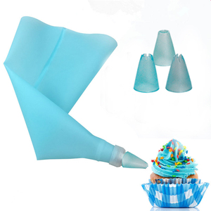 Set di Utensili da Pasticceria in Plastica Ecologica per Cucina, Oltre 12 Pezzi per Preparazione Torte e Decorazione Fondente - Product Image 4