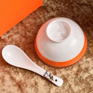 Ensemble de six bols mignons en porcelaine fine motif licorne avec cuillères pour la maison – Bols à riz domestiques - Product Image 3