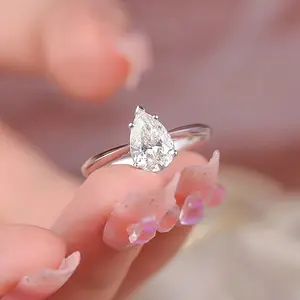 Factory Wholesale Real D Color Vvs Gra Certificated 2ct Pear Cut 925 Sterling Silver White Gold Moissanite Ring