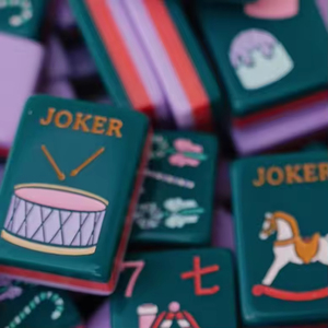 Juego de Mahjong Americano de Acrílico Grabado de Venta Caliente de Fábrica, con Tapete y Fichas Mahjong, Juego de Mesa de Pino Medianoche para Entretenimiento - Product Image 2
