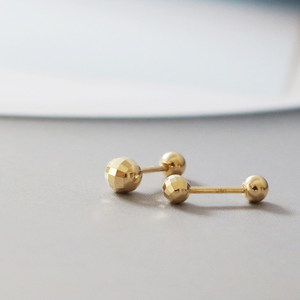 Boucles d'oreilles clous en <span class=keywords><strong>or</strong></span> pur 14 carats - Boules rondes multiformes brillantes en <span class=keywords><strong>or</strong></span> pur avec fermoir à vis pour <span class=keywords><strong>cartilage</strong></span> - Product Image 1