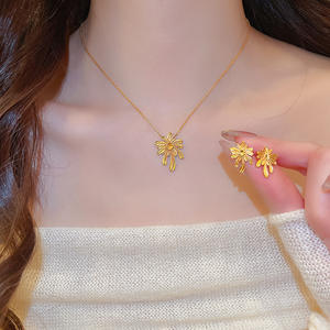 Ensemble de bijoux en cuivre en gros pour femmes, collier et boucles d'oreilles en forme de feux d'artifice dorés - Product Image 2