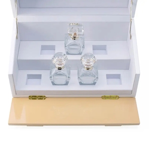 Boîte à parfum et bijoux en bois laqué brillant, modèle DSP1012, faite à la main, portable, type coquille de piano, pour rangement de cadeaux - Product Image 1
