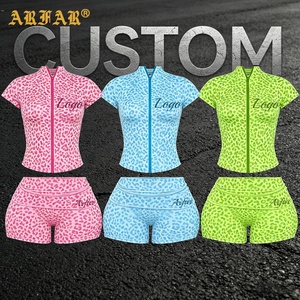 Set Sportivo <span class=keywords><strong>Casual</strong></span> Personalizzato da <span class=keywords><strong>Donna</strong></span>, Giacca e Pantaloncini Leopardati, Abbigliamento Estivo con Stampa Ghepardo, Completo Due Pezzi - Product Image 1
