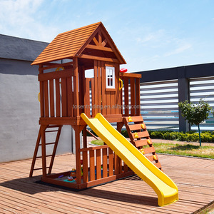 บ้านไม้เด็กเล่นพร้อมสไลเดอร์และบันไดปีนป่าย - ชุดของเล่นกลางแจ้งสำหรับสวนหลังบ้านพร้อมม้านั่ง - Product Image 1