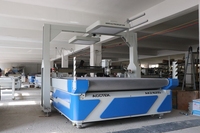 Plotter de corte de mesa con cuchillo oscilante CNC, máquina cortadora de cuero con transportador de alimentación automática para zapatos de sofá, maquinaria de tela