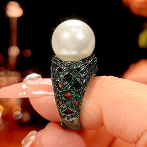 Anillo de Diamantes de Lujo Vintage de la Marca ZHENXUN, Base de Cobre con Baño de Oro Negro, Diseño Personalizado, Venta al por Mayor - Product Image 4