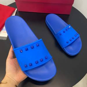 Dropshipping High Quality Unisex Studded Design Slippers <b>Outdoor</b> Beach Slippers Breathable Deodorant Slippers - Product Image 2