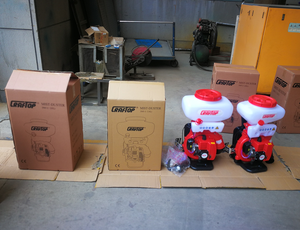 Pulverizador de <span class=keywords><strong>mochila</strong></span> de 20L de 2 tiempos al por mayor con marco de aleación de aluminio anticorrosión para control de plagas en granjas y huertos - Product Image 4