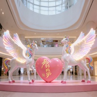 Grande sculpture en fibre de verre licorne arc-en-ciel de dessin animé, entièrement faite à la main, coffret cadeau, décoration pour la photographie et les zones touristiques et commerciales
