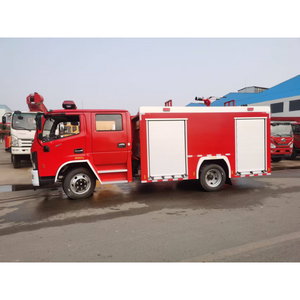 Camion-citerne de lutte contre l'incendie et de sauvetage DongFeng 4x2 diesel à transmission manuelle, neuf d'usine, avec réservoir d'eau et de mousse de 5001-7000L, Euro 3 - Product Image 1