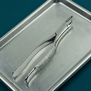 Instruments chirurgicaux dentaires manuels en acier inoxydable Forgeline Industries, forceps d'extraction des premolaires supérieurs et inférieurs, pour dentistes - Product Image 3