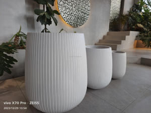 Vase de sol en argile fibreuse sculpté à la main, style nordique moderne européen, luxueux, écologique, durable, léger, avec trou de drainage pour - Product Image 4