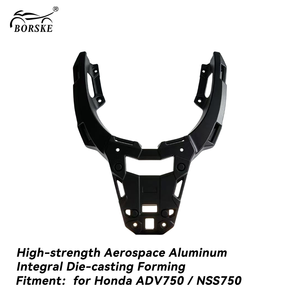 Set di 2 Bauletti Laterali per Moto in PP, Impermeabili, Antiurto, con Sgancio Rapido, per Trasporto Bagagli - Product Image 6