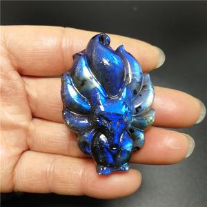 批发天然手工雕刻蓝色拉布拉多九尾狐狸吊坠高品质