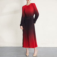 Robe plissée élégante dégradée Miyake 2026 avec ceinture, longueur midi pour femme, idéale pour les occasions décontractées et formelles, style Noël