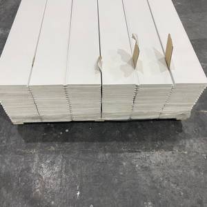 2025, venta al por mayor, molduras imprimadas blancas de pino Radiata, paneles de pared de lengüeta y ranura para decoración de casas de hoteles y hospitales - Product Image 6