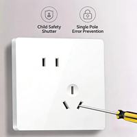 Panel de Enchufes de Pared de 3 Vías, Modelo 86 Tipo 501, Impermeable y Duradero, Color Blanco Crema, Oblicuo, 5 Orificios, Montaje Empotrado, Uso Doméstico