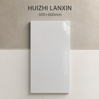 Grille de plafond intégrée en aluminium carrée 300x600mm pour cuisines et salles de bain - Résistante à l'humidité, ignifuge, insonorisante et isolante thermique