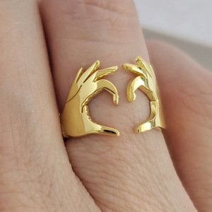 Anello regolabile a forma di cuore, regalo per coppie, anello minimalista alla moda, unisex, gioiello di tendenza. - Product Image 3