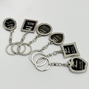 Llaveros de Metal con Foto en Forma de Corazón, Llaveros con Marco Cuadrado para Insertar Fotos, Mini Llaveros con Foto, Regalos - Product Image 1