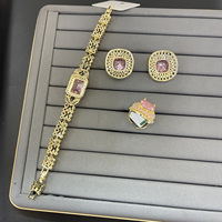 TIANSHE Ensemble de bijoux de luxe de style euro-américain, boucles d'oreilles carrées roses, bracelets et bague, 3 pièces pour femmes