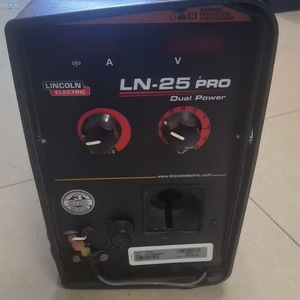 เครื่องป้อนลวดเชื่อมไฟฟ้า Lincoln Electric LN-25 Pro แบบสองระบบ 250A DC สำหรับงานเชื่อมอาร์คกลางแจ้ง ท่อ และลวดฟลักซ์คอร์ - Product Image 1
